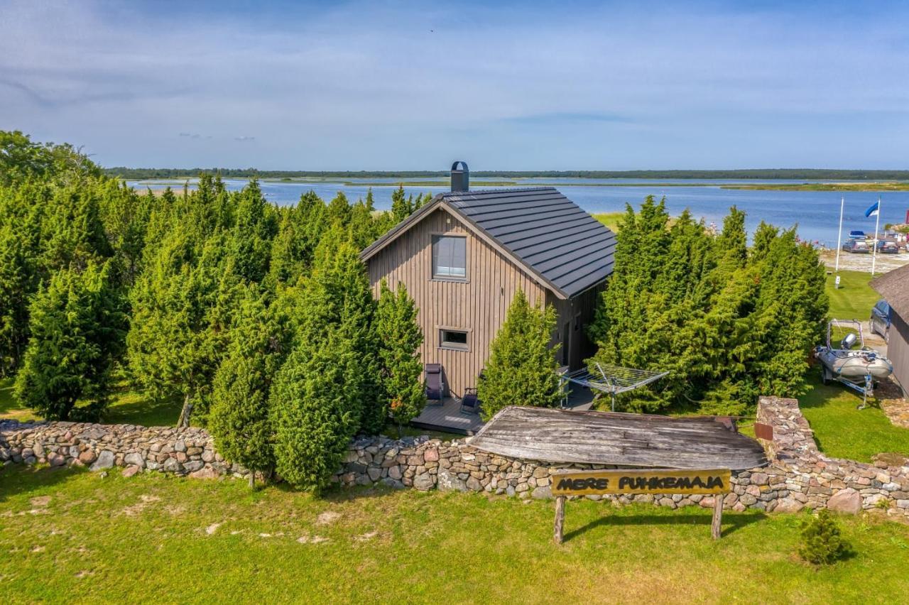 Mere Puhkemaja Kungla Esterno foto